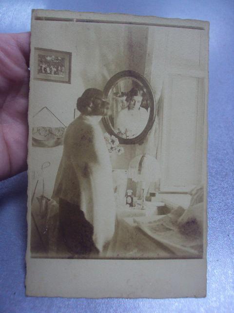 открытка  девушка у зеркала №1534
