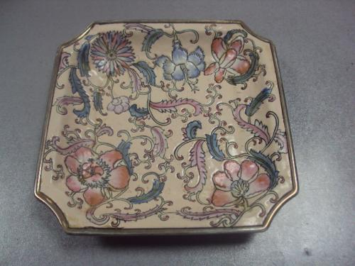 Декоративная трофейная тарелка Япония фарфор узор цветы  размер 20 х 20 см, кракелюры №242
