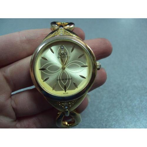 Женские наручные часы Q&amp;Q  quartz water resist кварц Китай QQ с браслетом №10935