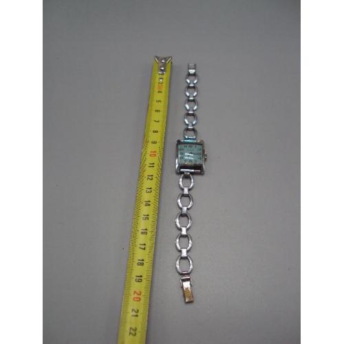 Женские наручные часы Слава 17 камней ссср с браслетом на ходу размер 3х2,2 см №14651