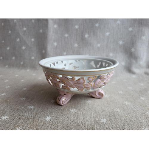 Фарфоровая ваза, конфетница с прорезями СССР