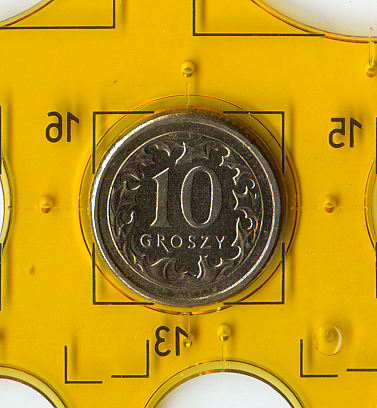 Дві повсякденні монети 2013 та 1999 року номіналом 10 грошей Республіки Польща.