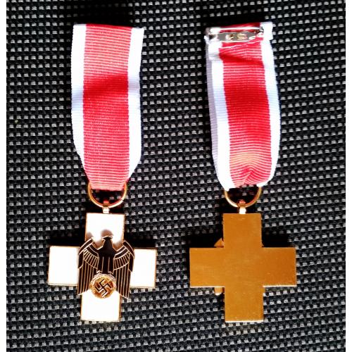 Почетный крест за заботу о немецком народе