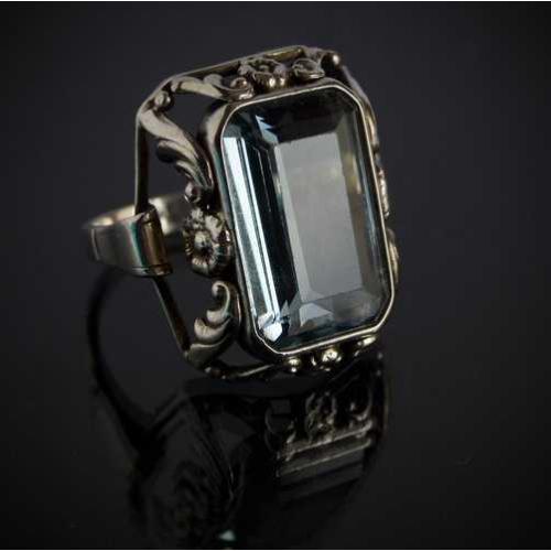 Антикварна каблучка з блакитним топазом срібло 830 проби Austria