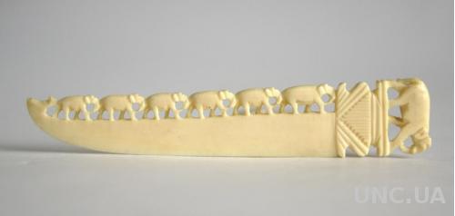 Антикварная подвеска Слоники слоновая кость