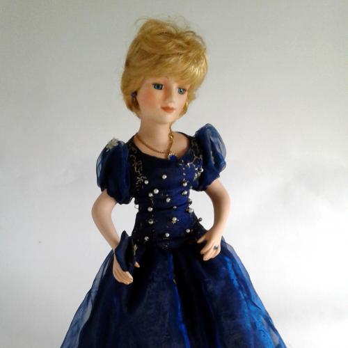 Фарфоровая коллекционная кукла Princess Diana Germany