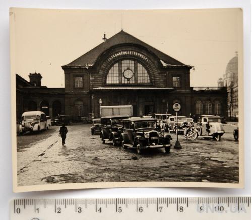 Старое фото Авто возле вокзала 1930-е Германия
