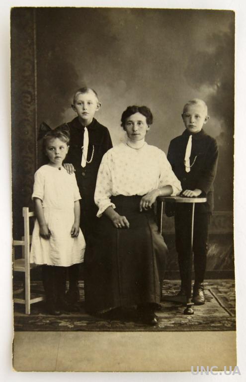 Старое фото Мама с детьми нач. ХХ в. Germany
