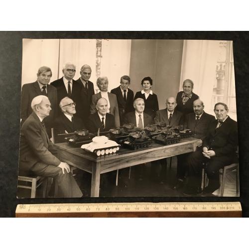 Фотографія Патонівці Зварювання у танкобудуванні