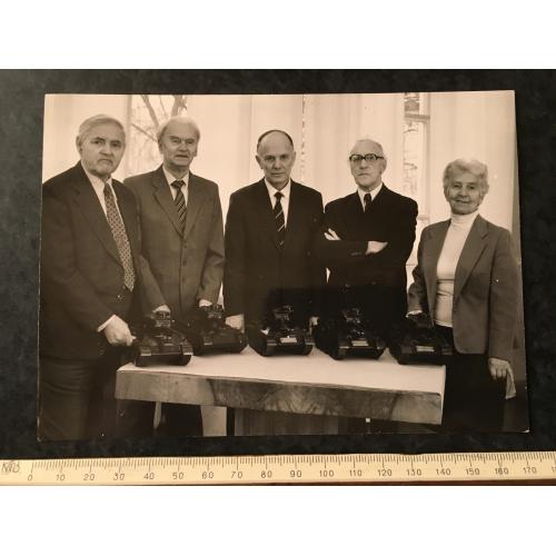 Фотографія Патонівці Зварювання у танкобудуванні