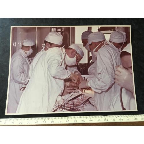 Фотографія велика Хірургічна операція хірурги