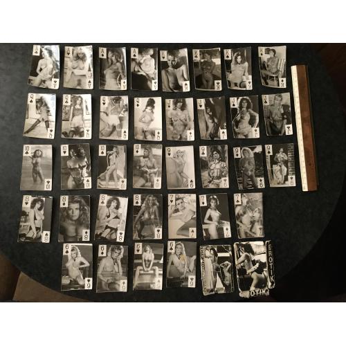 Гральні карти Ню 35 шт