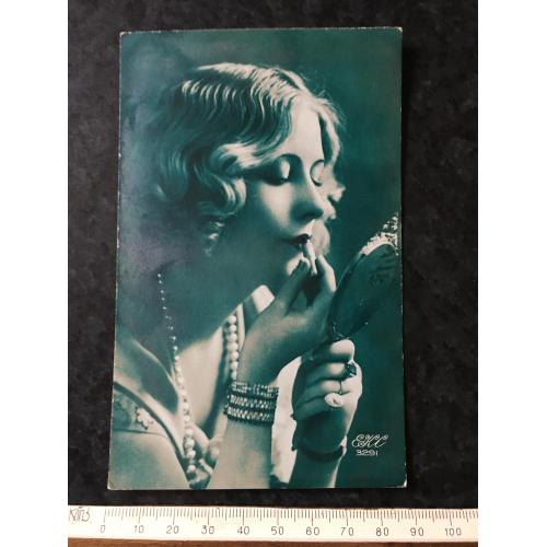 Листівка Жінки і мода