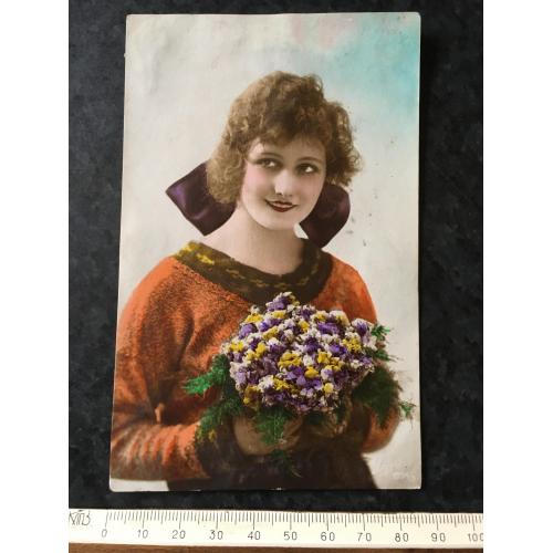 Листівка Жінки і мода