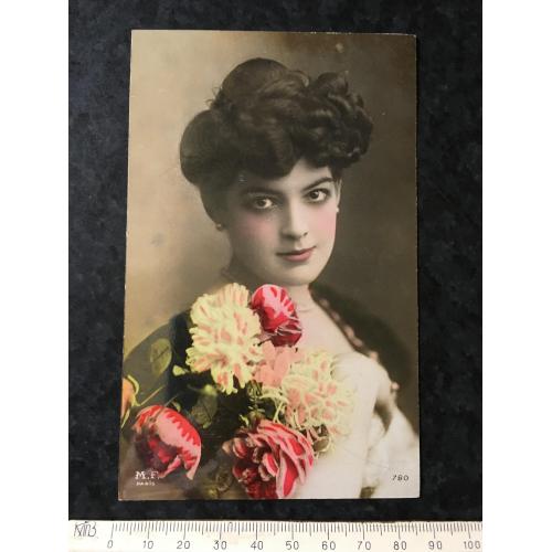 Листівка Жінки і мода