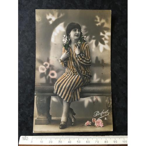 Листівка Жінки і мода