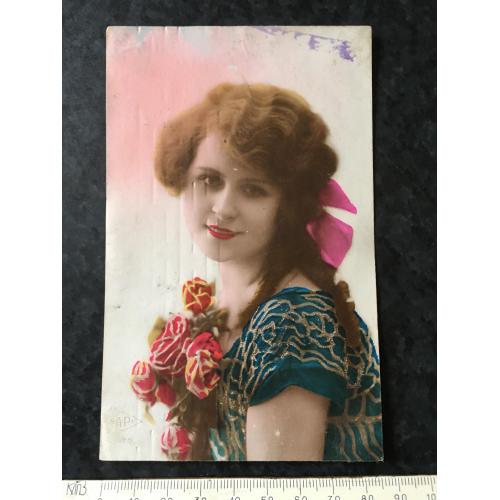 Листівка Жінки і мода