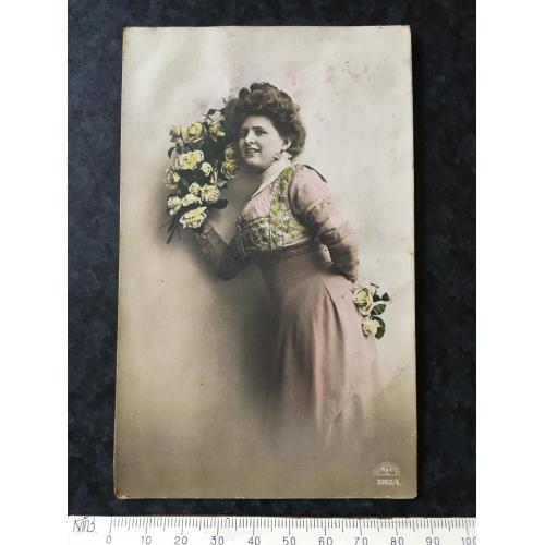 Листівка Жінки і мода