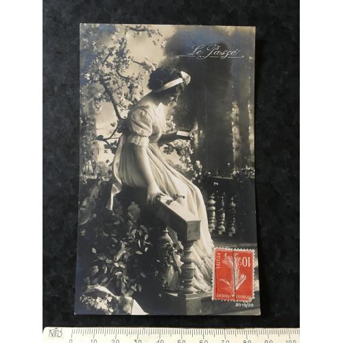 Листівка Жінки і мода