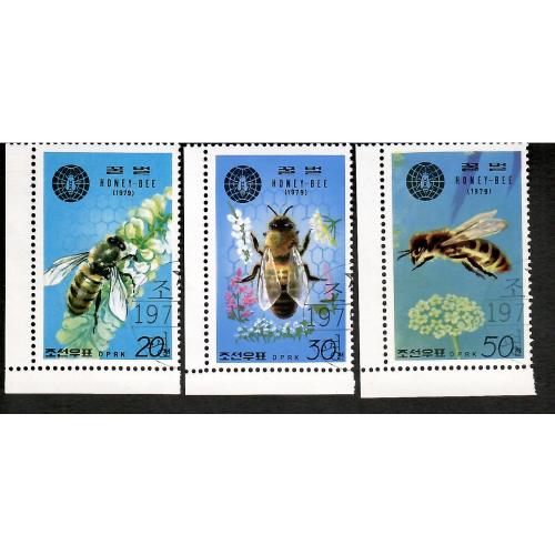 Марки кндр 3 шт. Насекомые.