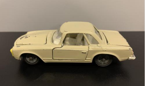 Модель   MERCEDES-BENZ 230 SL 1:43