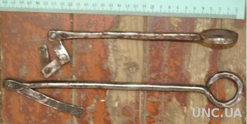 Антикварний оригінальний кований ключ від хати, засув. 2 шт.