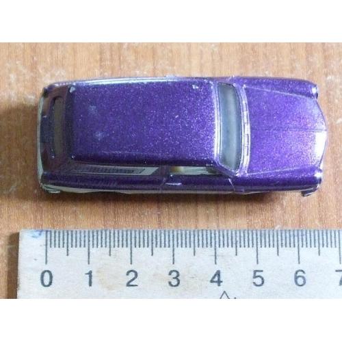Custom '69 Volkswagen Squareback (Purple)