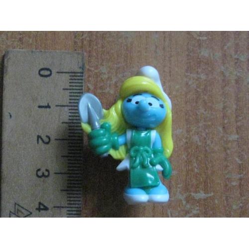 Кіндер сюрприз смурфетта