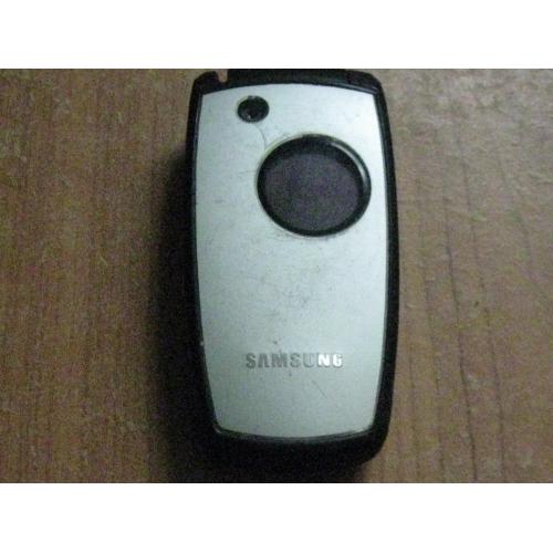 Мобільний телефон Samsung E760