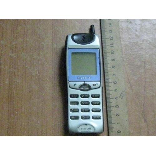 Мобільний телефон Sony CMD J5 