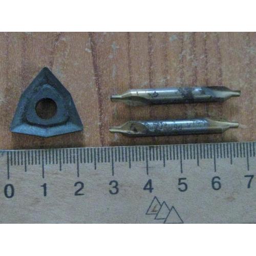 Пластина для точення та центрувальні свердла-2 шт.