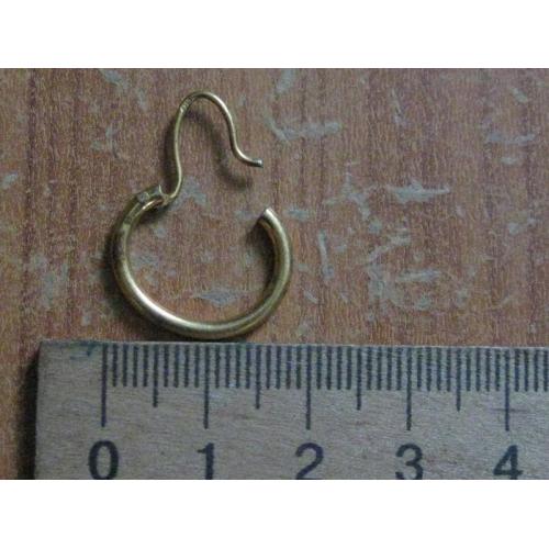 Позолочена сережка-одиначка