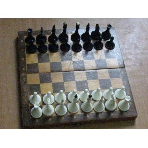 Шахи пластмасові