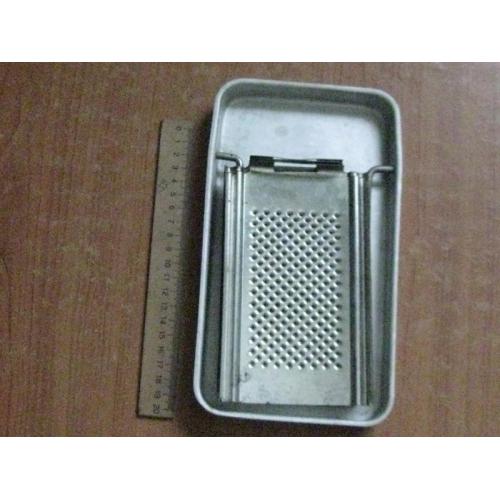 Тертка для овочів та сиру складна