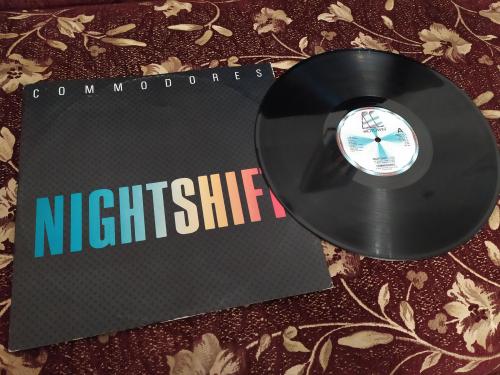 Commodores  ( Lionel Richie )  night shift UK ( maxi 12') англия