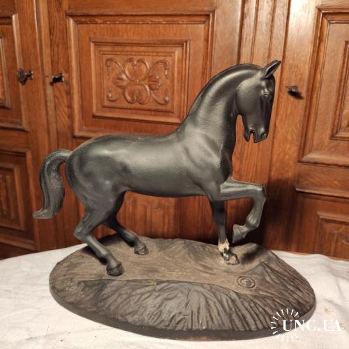 Gebrder gienanth - конь лошадь - чугун германия - 8,385 кг