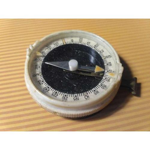 КОМПАС в коллекцию, для любителей природы, раритет
