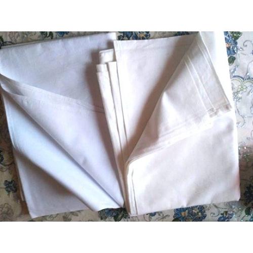 Простыня простыни 2 штуки натуральный белый , голубоватый оттенок ,плотный хлопок