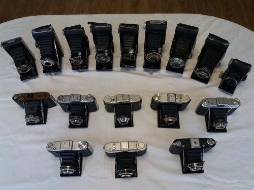 Коллекция более 140 фотоаппаратов разных моделей и годов выпуска. 