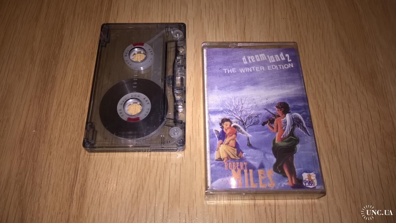 Miles dreamland. Robert Miles - Dreamland аудиокассета. Кассета GOLDSTAR CD 90. Robert Miles кассета.