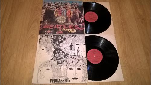 The Beatles (Revolver) 1966. The Beatles (Sgt. Pepper's Lonely Hearts Club Band) 1967. (2LP). Vinyl.