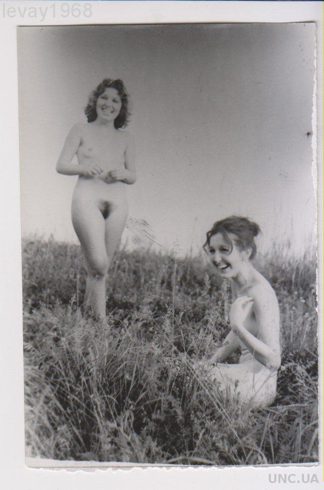 Сиськи голых девушек на природе - Фото голых Сисек