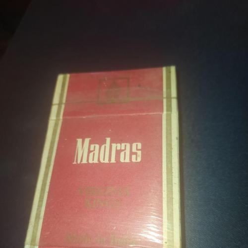 Пачка сигарет "Мадрас" madras