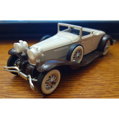 Модель 1:43, Cord L-29 кабриолет выпуска 1929 года.