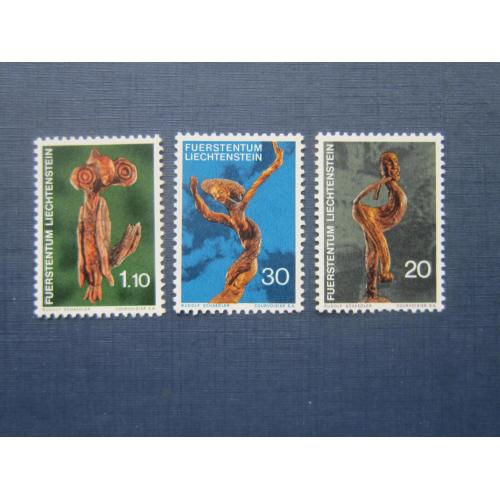3 марки полная серия Лихтенштейн 1972 искусство скульптура деревянная MNH