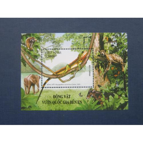 Блок марка Вьетнам 2006 фауна дымчатый леопард игуана слон обезьяна бабочки птица носорог козёл MNH