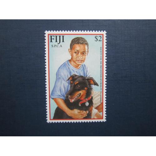 Марка Фиджи 2001 фауна домашние собаки колли шотландская овчарка MNH КЦ 3 $