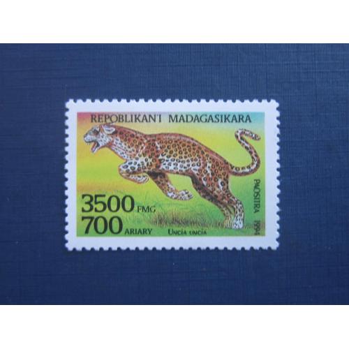 Марка Мадагаскар 1994 фауна барс снежный леопард ирбис MNH главная марка серии КЦ 4.5 $