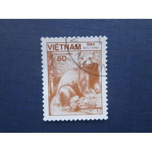Марка Вьетнам 1984 фауна енот гаш