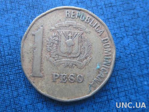 монета 1 песо Доминикана 2002
